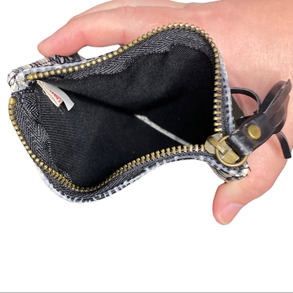 Mossimo coin/ card pouch - Picture 2 of 2